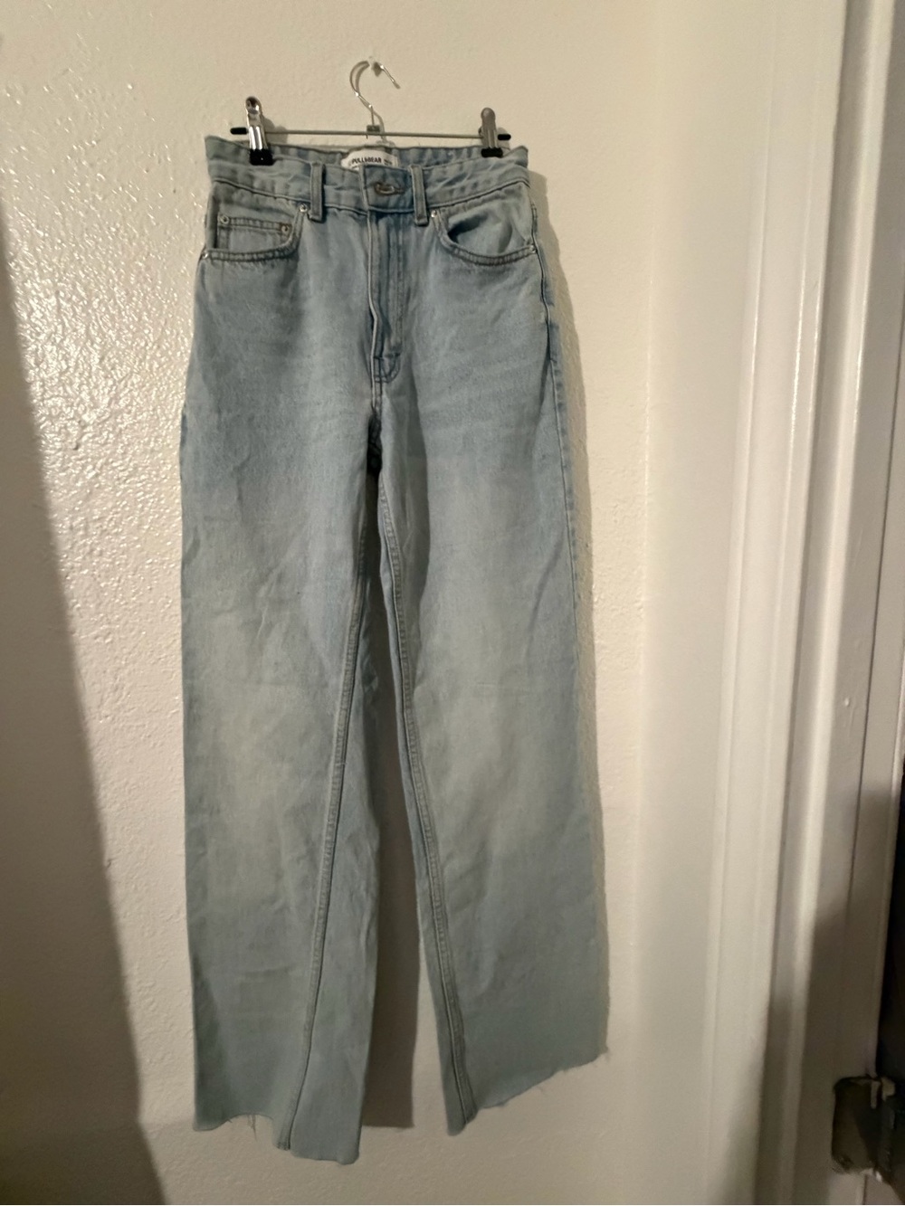Pull & Bear Light Wash High-Rise Straight Women’s Jeans
